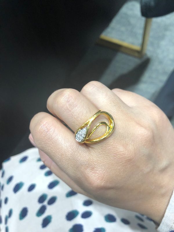 Kavant & Sharart 18K yellow gold Talay Wave Ring Online Hot Sale